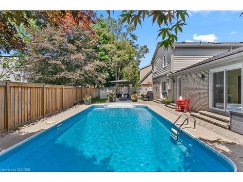 2072 Chippewa Trail, Mississauga, ON - Outdoor With In Ground Pool With Deck Patio Veranda With Backyard