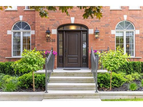 2516 Sunnyhurst Close, Oakville, ON - Outdoor