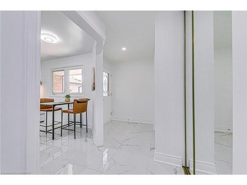 30-1580 Lancaster Drive, Oakville, ON - Indoor Photo Showing Kitchen With Double Sink