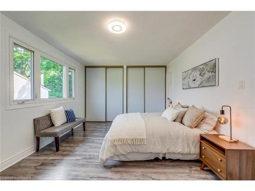 30-1580 Lancaster Drive, Oakville, ON - Indoor Photo Showing Bedroom