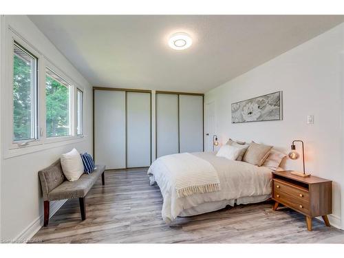 30-1580 Lancaster Drive, Oakville, ON - Indoor Photo Showing Bedroom