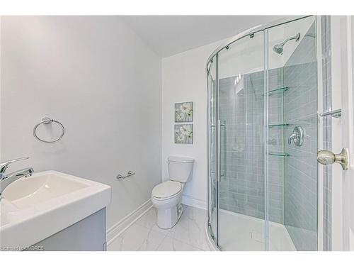 30-1580 Lancaster Drive, Oakville, ON - Indoor Photo Showing Bathroom