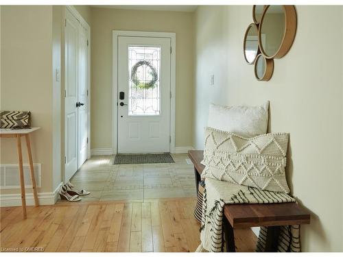 1048 Plains View Avenue, Burlington, ON - Indoor Photo Showing Dining Room