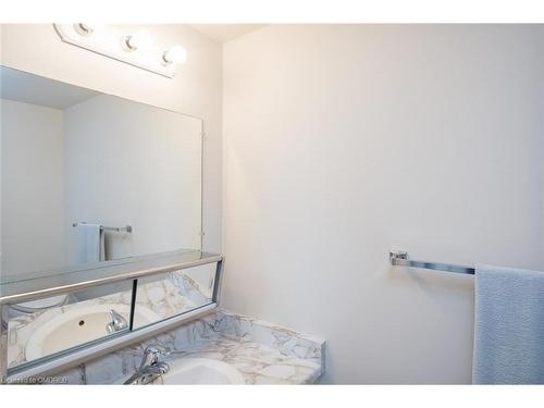 914-2929 Aquitaine Avenue, Mississauga, ON - Indoor Photo Showing Bathroom