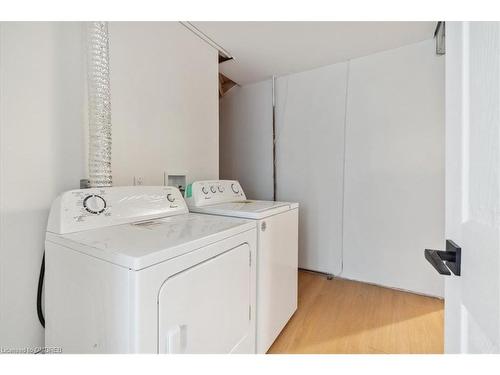 31 Rivers Edge Drive, Toronto, ON - Indoor Photo Showing Laundry Room