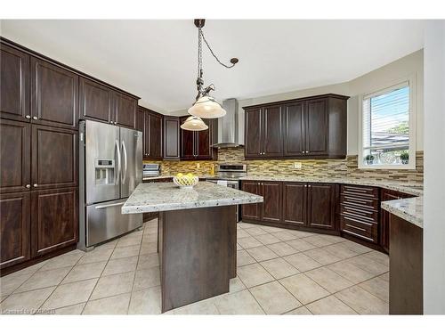 730 Dolby Crescent, Milton, ON - Indoor Photo Showing Kitchen With Stainless Steel Kitchen