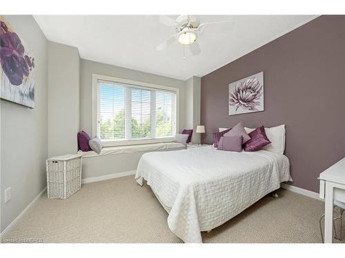 730 Dolby Crescent, Milton, ON - Indoor Photo Showing Bedroom