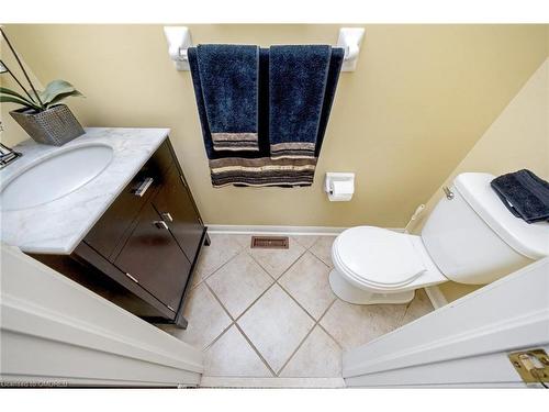 730 Dolby Crescent, Milton, ON - Indoor Photo Showing Bathroom
