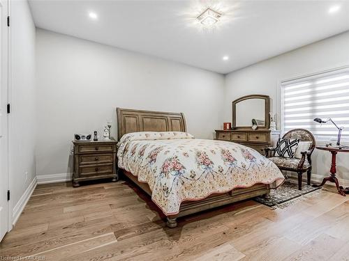 89 Anne Boulevard, Milton, ON - Indoor Photo Showing Bedroom