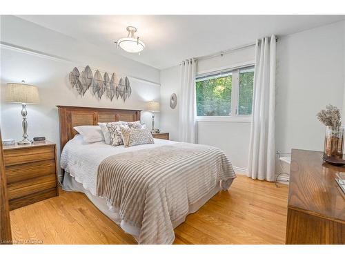3 York Lane, Halton Hills, ON - Indoor Photo Showing Bedroom