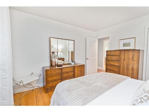 3 York Lane, Halton Hills, ON - Indoor Photo Showing Bedroom