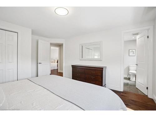 242 Slater Crescent, Oakville, ON - Indoor Photo Showing Bedroom