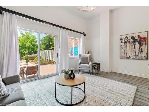 10-2145 Sherobee Road, Mississauga, ON - Indoor Photo Showing Living Room