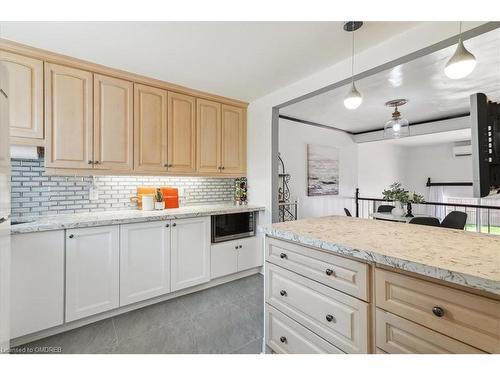 10-2145 Sherobee Road, Mississauga, ON - Indoor Photo Showing Kitchen