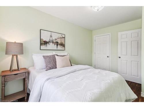 10-2145 Sherobee Road, Mississauga, ON - Indoor Photo Showing Bedroom