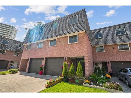 10-2145 Sherobee Road, Mississauga, ON - Outdoor