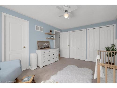 32 Reynier Drive, Brampton, ON - Indoor Photo Showing Bedroom