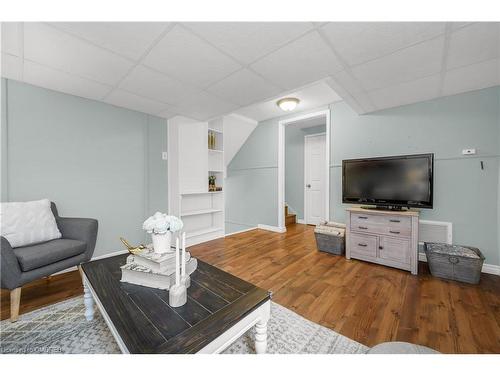 32 Reynier Drive, Brampton, ON - Indoor Photo Showing Living Room