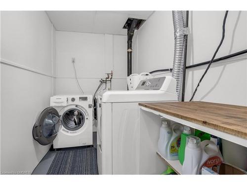 32 Reynier Drive, Brampton, ON - Indoor Photo Showing Laundry Room