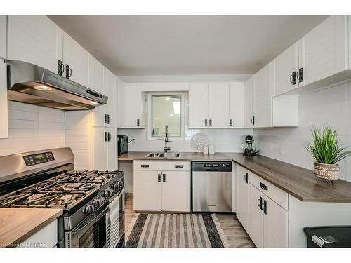 351 Burnhamthorpe Road, Etobicoke, ON - Indoor Photo Showing Kitchen With Upgraded Kitchen