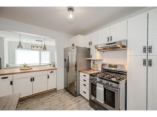 351 Burnhamthorpe Road, Etobicoke, ON - Indoor Photo Showing Kitchen