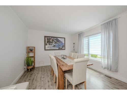 351 Burnhamthorpe Road, Etobicoke, ON - Indoor Photo Showing Dining Room