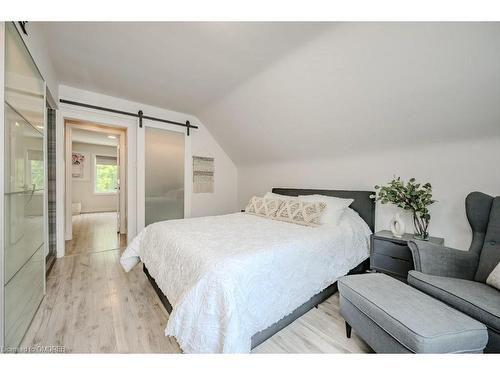 351 Burnhamthorpe Road, Etobicoke, ON - Indoor Photo Showing Bedroom