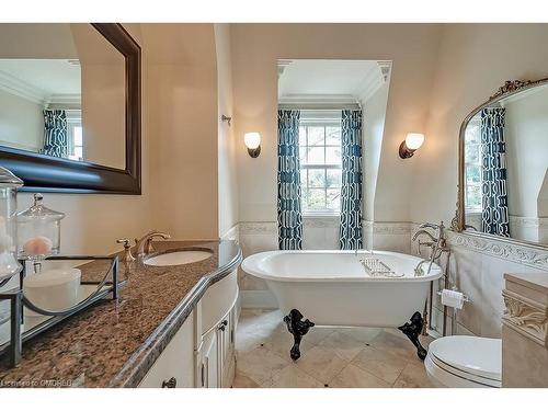 105 Paliser Court, Oakville, ON - Indoor Photo Showing Bathroom