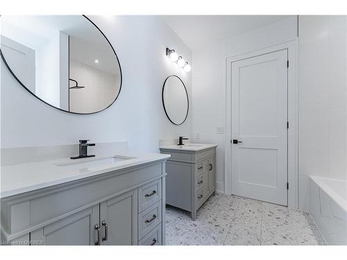 1191 Mineola Gardens, Mississauga, ON - Indoor Photo Showing Bathroom