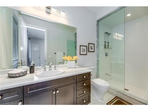 377 Tudor Avenue, Oakville, ON - Indoor Photo Showing Bathroom