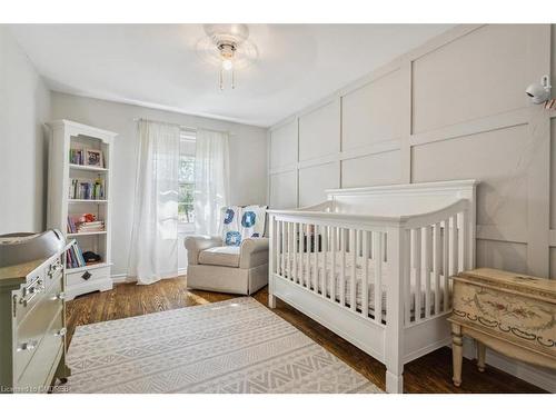 310 Silvana Crescent, Burlington, ON - Indoor Photo Showing Bedroom