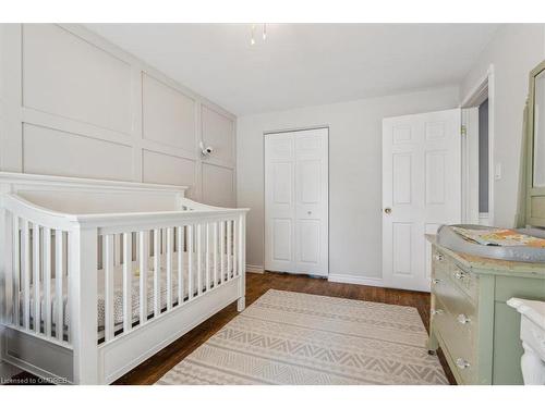 310 Silvana Crescent, Burlington, ON - Indoor Photo Showing Bedroom