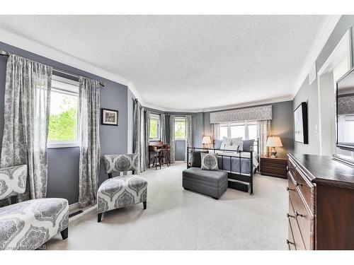 86 River Glen Boulevard, Oakville, ON - Indoor