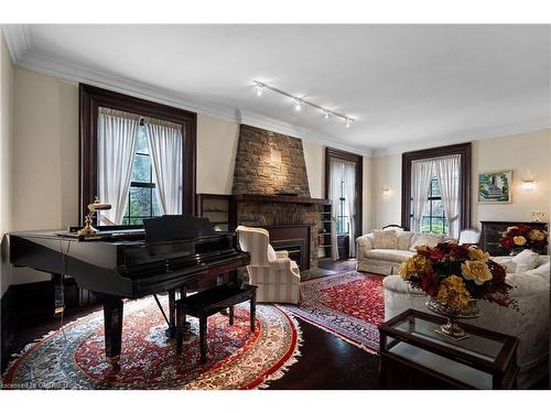 2625 Hammond Road, Mississauga, ON - Indoor Photo Showing Living Room With Fireplace