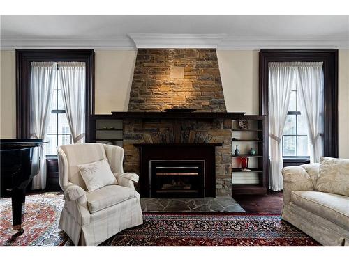 2625 Hammond Road, Mississauga, ON - Indoor Photo Showing Living Room With Fireplace