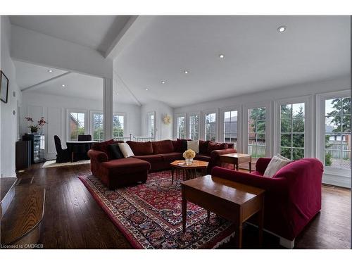 2625 Hammond Road, Mississauga, ON - Indoor Photo Showing Living Room