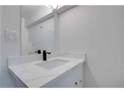 1B-642 Hamilton Road, London, ON - Indoor Photo Showing Bathroom