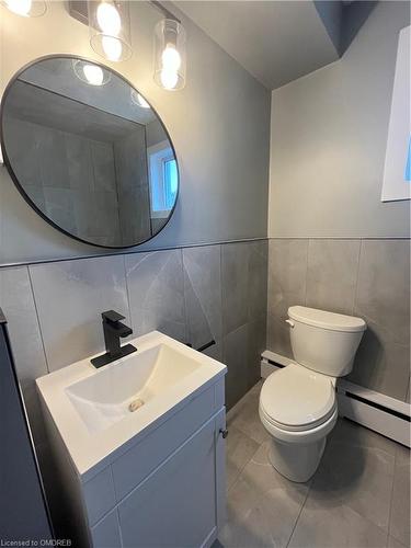 10-642 Hamilton Road, London, ON - Indoor Photo Showing Bathroom