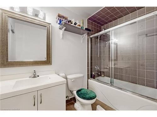 309-2240 Lakeshore Boulevard W, Toronto, ON - Indoor Photo Showing Bathroom