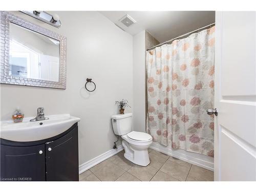 81 Wellington Street North Street, St. Catharines, ON - Indoor Photo Showing Bathroom