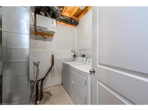 81 Wellington Street North Street, St. Catharines, ON - Indoor Photo Showing Laundry Room