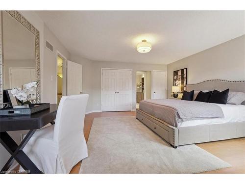 232 Nottingham Drive, Oakville, ON - Indoor Photo Showing Bedroom