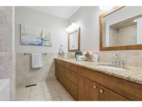 232 Nottingham Drive, Oakville, ON - Indoor Photo Showing Bathroom