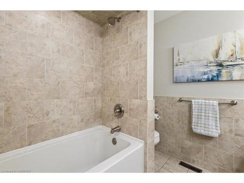 232 Nottingham Drive, Oakville, ON - Indoor Photo Showing Bathroom