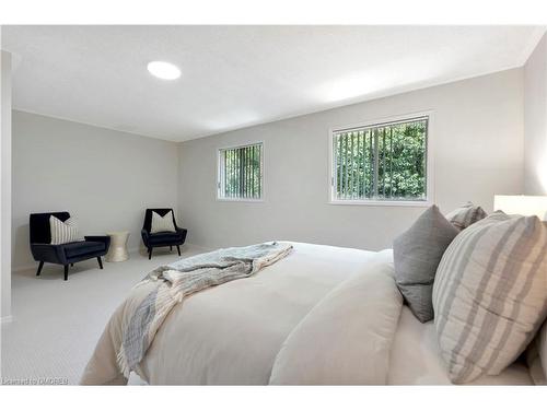 2317 Dalebrook Drive, Oakville, ON - Indoor Photo Showing Bedroom