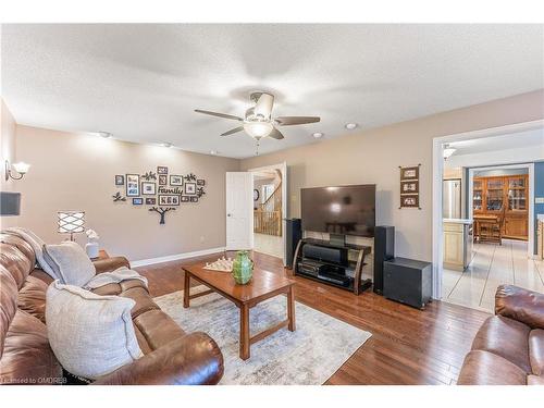 1275 White Lane, Oakville, ON - Indoor Photo Showing Living Room