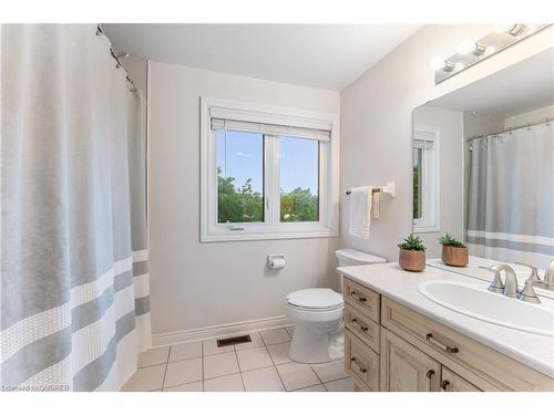 1275 White Lane, Oakville, ON - Indoor Photo Showing Bathroom