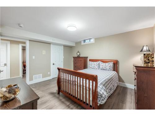 1275 White Lane, Oakville, ON - Indoor Photo Showing Bedroom