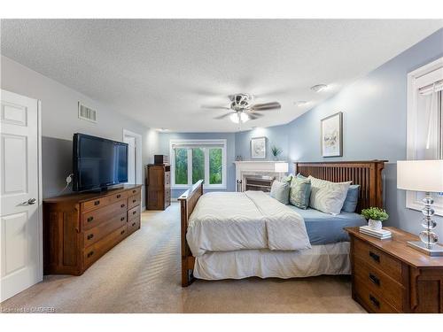 1275 White Lane, Oakville, ON - Indoor Photo Showing Bedroom