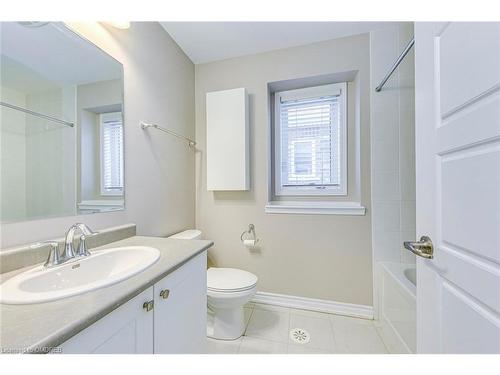 212 Ellen Davidson Drive, Oakville, ON - Indoor Photo Showing Bathroom